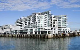 Spacious One Bedroom Apartment On Princes Wharf