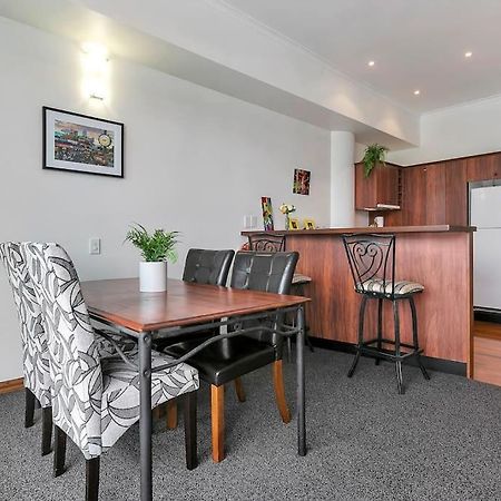 Spacious One Bedroom Apartment On Princes Wharf Auckland Exterior photo