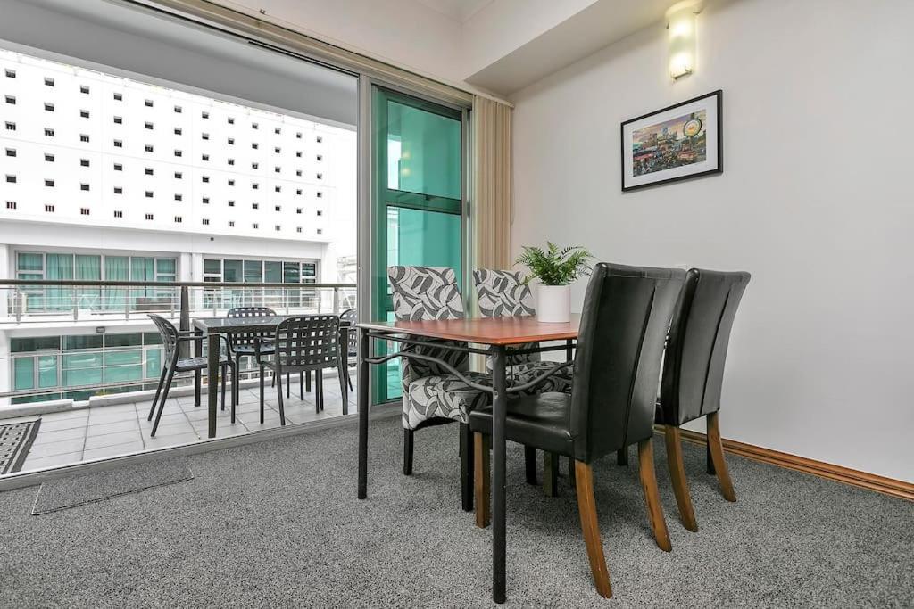 Spacious One Bedroom Apartment On Princes Wharf Auckland Exterior photo