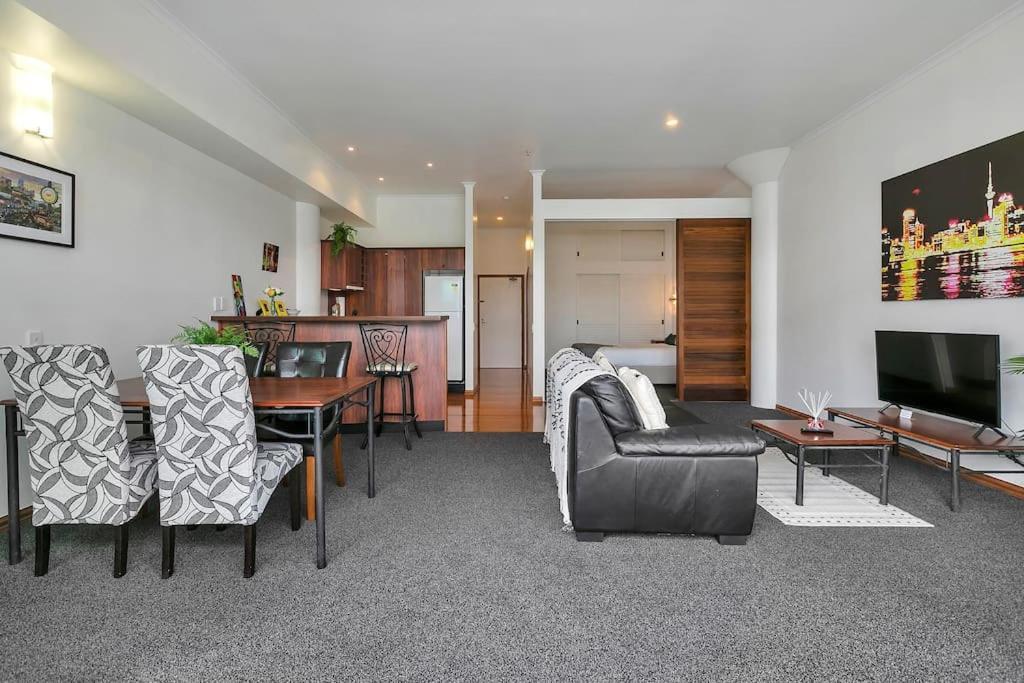 Spacious One Bedroom Apartment On Princes Wharf Auckland Exterior photo
