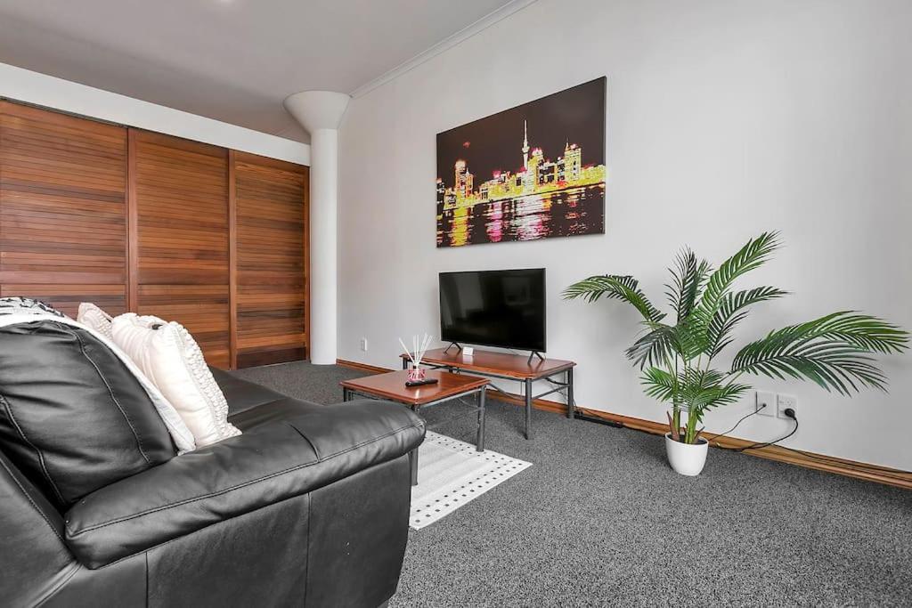 Spacious One Bedroom Apartment On Princes Wharf Auckland Exterior photo