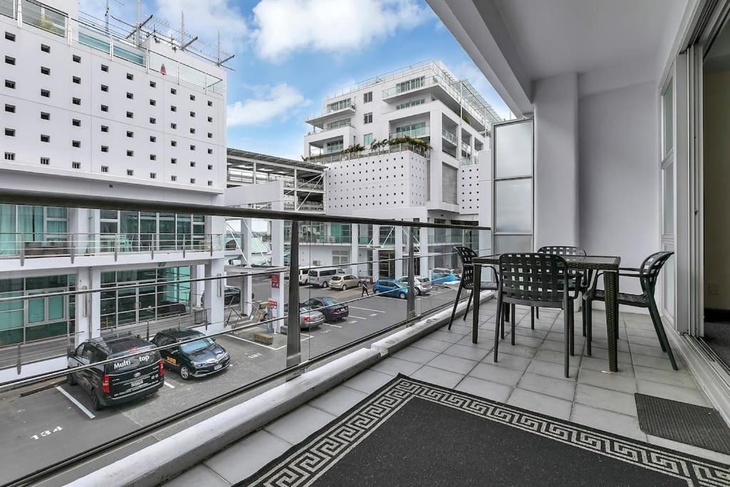 Spacious One Bedroom Apartment On Princes Wharf Auckland Exterior photo